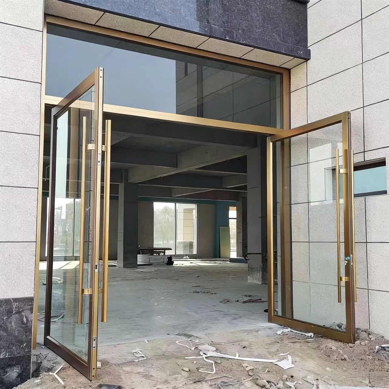 Tilpassede kontorbutiksdøre med aluminiumsramme, dobbelthærdet isoleret glas, lav-E-belægning, vandtæt indgang