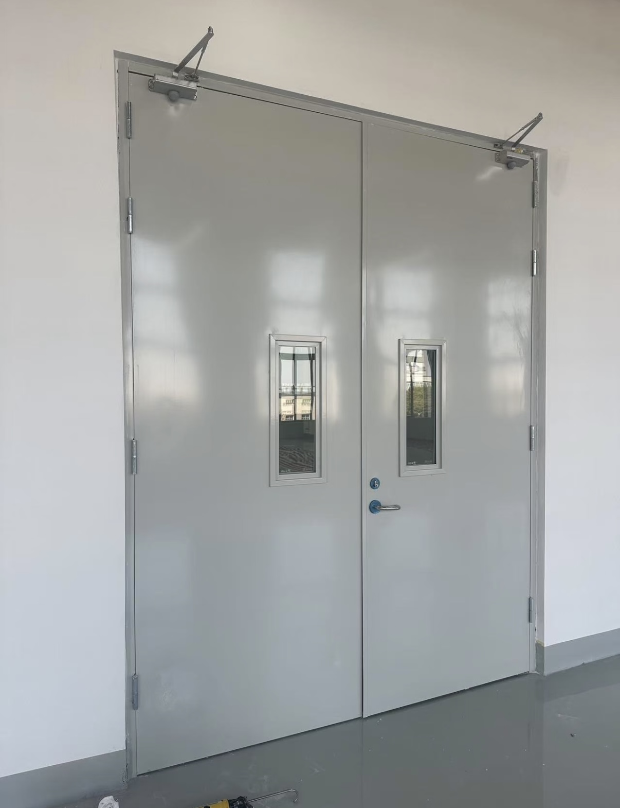 Ny galvaniseret ståldør 65 cm 80 cm 100 cm 3 timer brandsikker dobbeltfløjet panikudgangsanordning nødtrykstanglås udendørs kanal