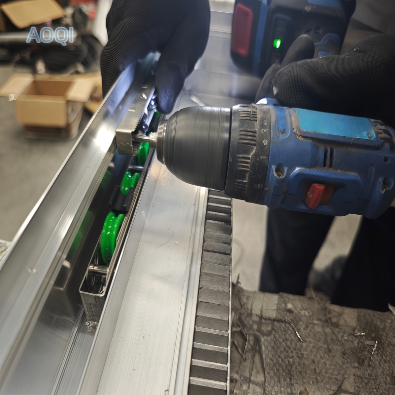 Højsikkerheds karruseldør med fingeraftryksadgangskontrolsystem Specialfremstillede automatiske aluminiumsdøre til offentlige servicehaller