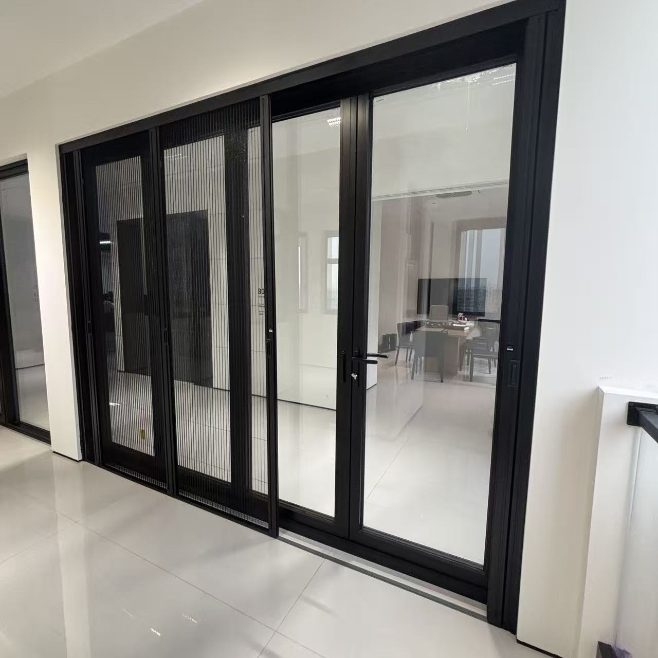 DERCHI Multi Panel Aluminium Skydedør Sikkerhed Orkansikker Skydedør til Terrasse Moderne Hjemmedøre