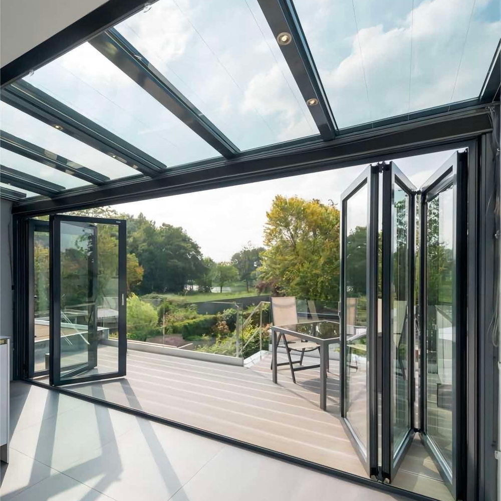 Foldedør i glas til terrasse Sort aluminiumsramme dobbeltbladet til hovedindgang med vinduesgitter
